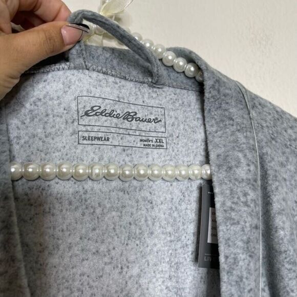 Eddie Bauer Sleepwear 2XL Robe Soft Fleece Gray Long Wrap Tie Pockets Womens - Picture 6 of 13
